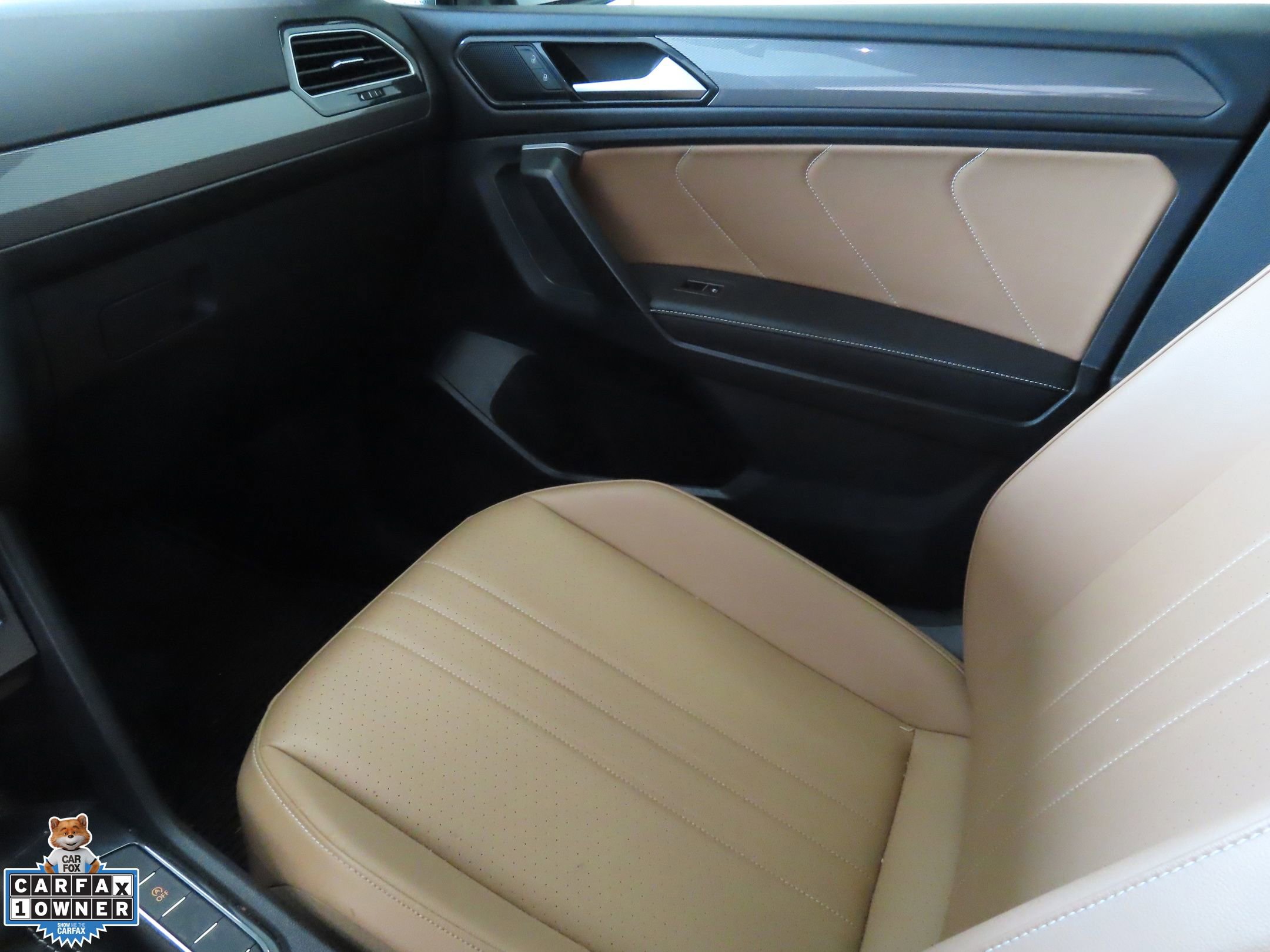 Used 2024 Volkswagen Tiguan SE FWD image 18