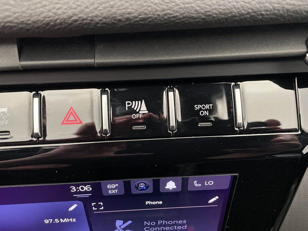 Used 2024 Jeep Grand Cherokee Altitude image 19