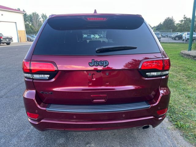 Used 2021 Jeep Grand Cherokee Laredo X image 2