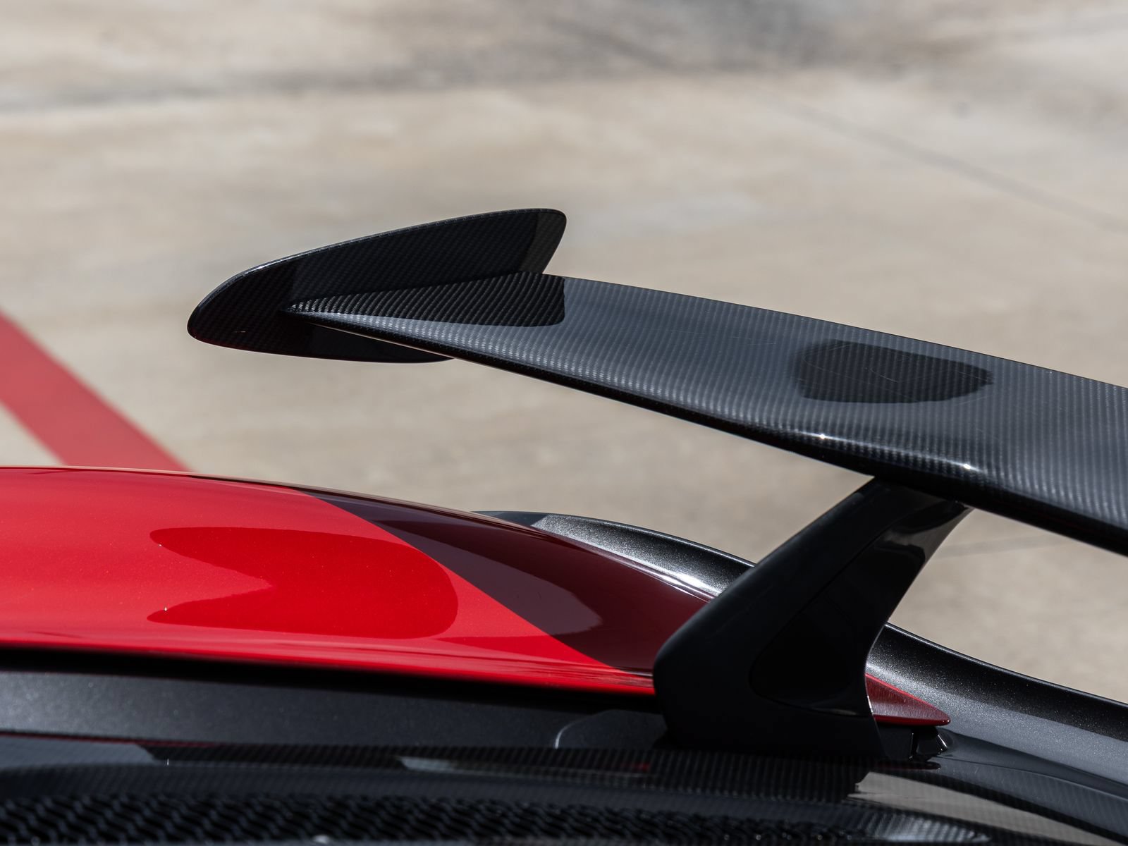 Used 2016 McLaren 570S Coupe RWD image 17