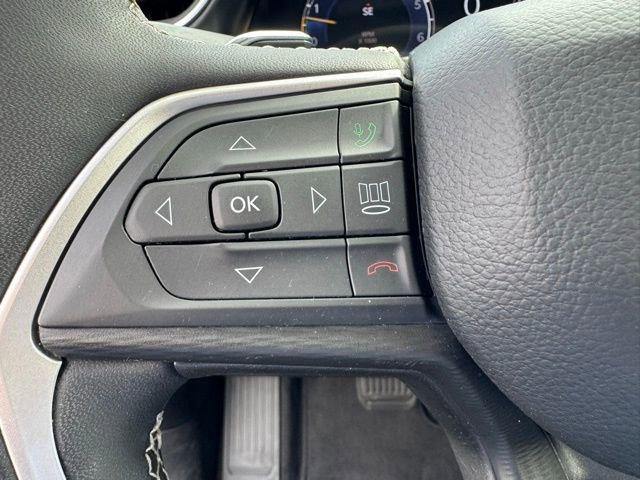 Used 2023 Jeep Grand Cherokee Altitude image 14