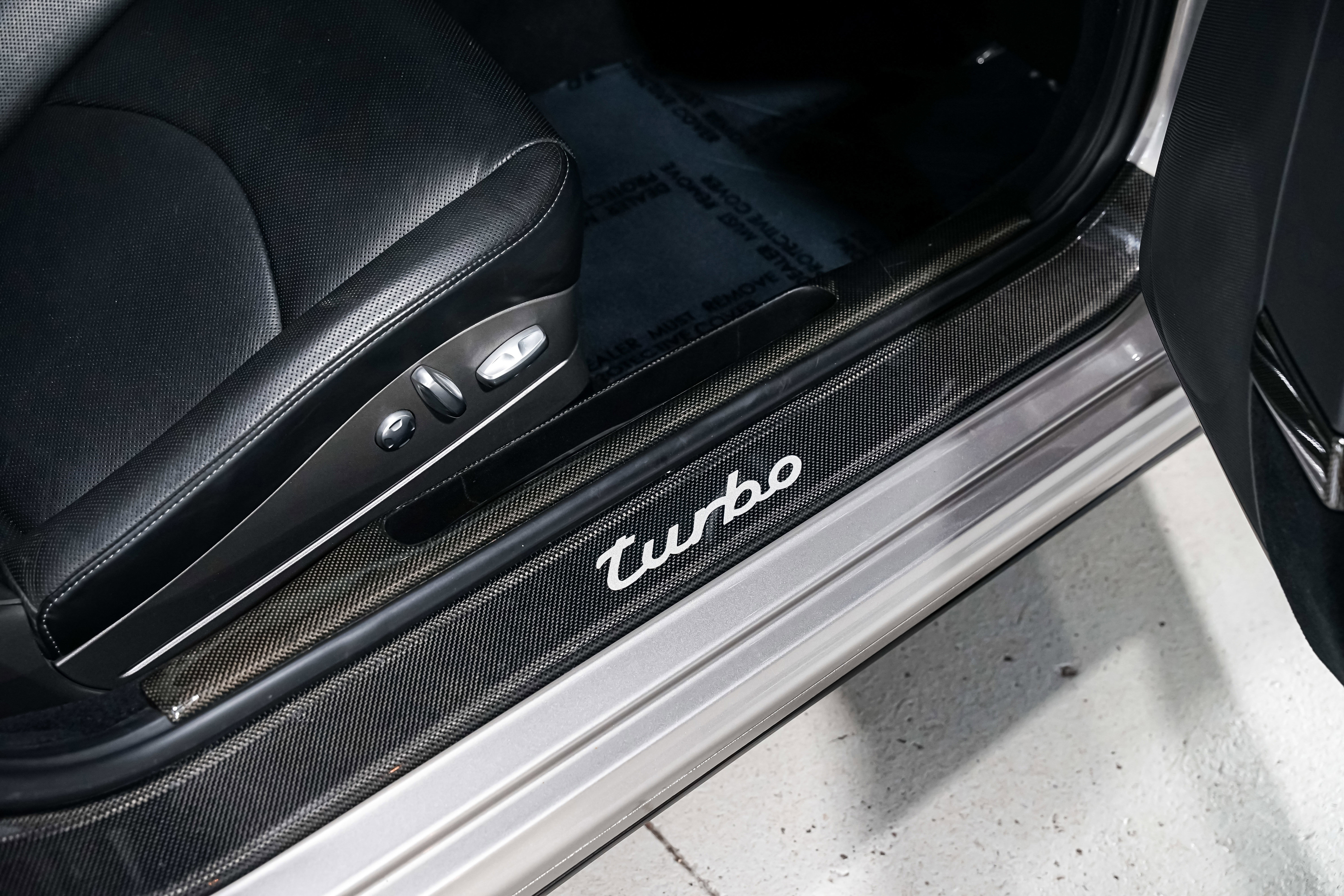 Used 2012 Porsche 911 Turbo image 29