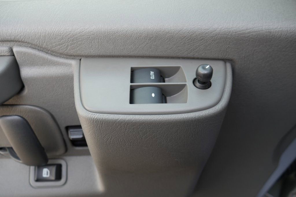 New 2025 Chevrolet Express 2500 w/ Enhanced Convenience Package image 23