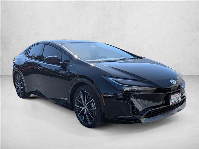 Used 2026 Toyota Prius XLE FWD image 3