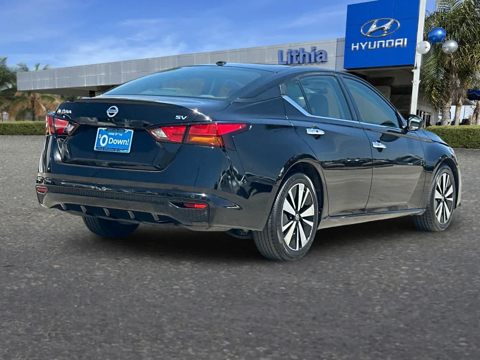 Used 2022 Nissan Altima 2.5 SV FWD image 3