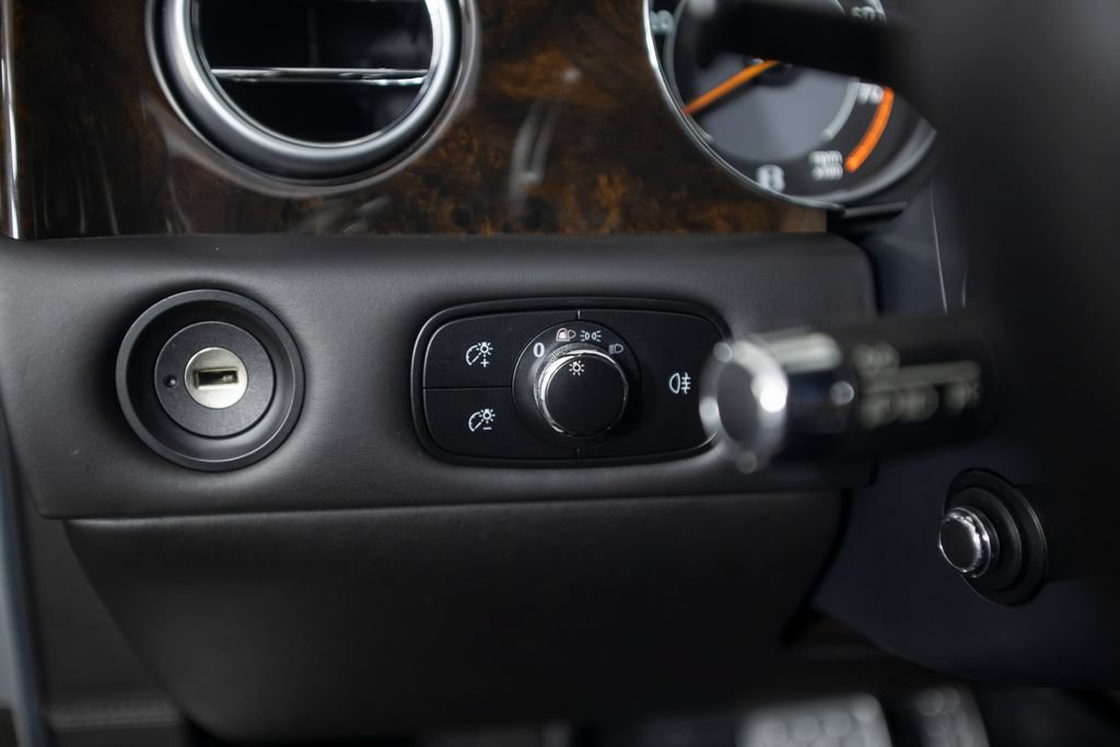 Used 2014 Bentley Flying Spur W12 AWD/4WD image 52
