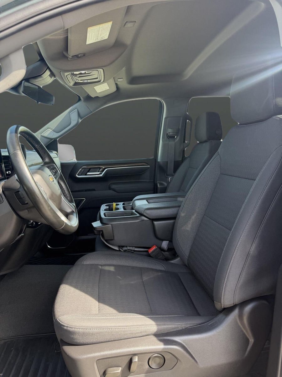 Used 2025 Chevrolet Silverado 1500 LT AWD/4WD image 10