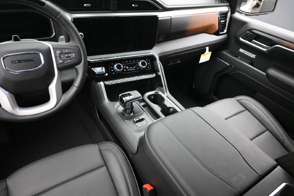 New 2026 GMC Sierra 1500 Denali w/ Technology Package AWD/4WD image 16