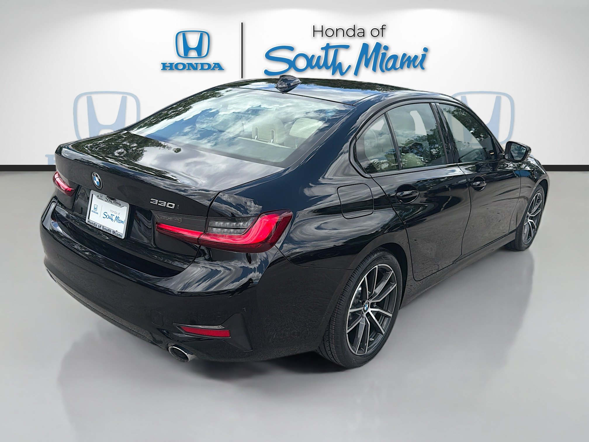 Used 2022 BMW 330i Sedan w/ Driving Assistance Package RWD image 7