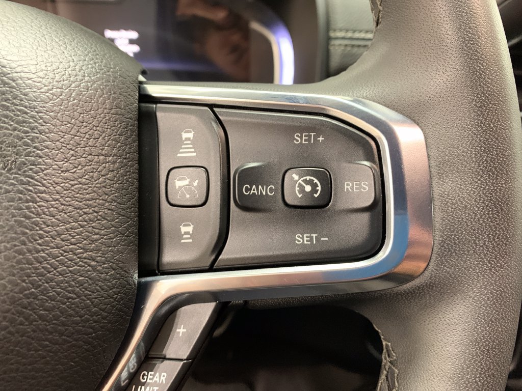 Used 2026 RAM 2500 Laramie AWD/4WD image 23