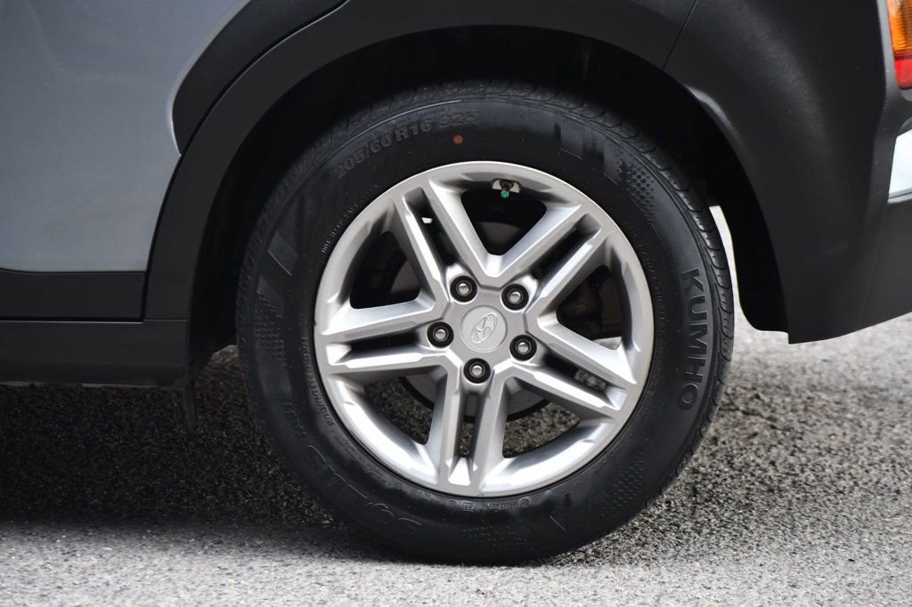 Used 2019 Hyundai Kona SE w/ Cargo Package image 10
