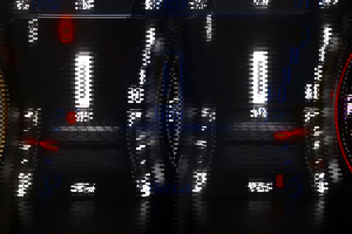 Used 2020 Dodge Challenger SXT w/ Driver Convenience Group image 39