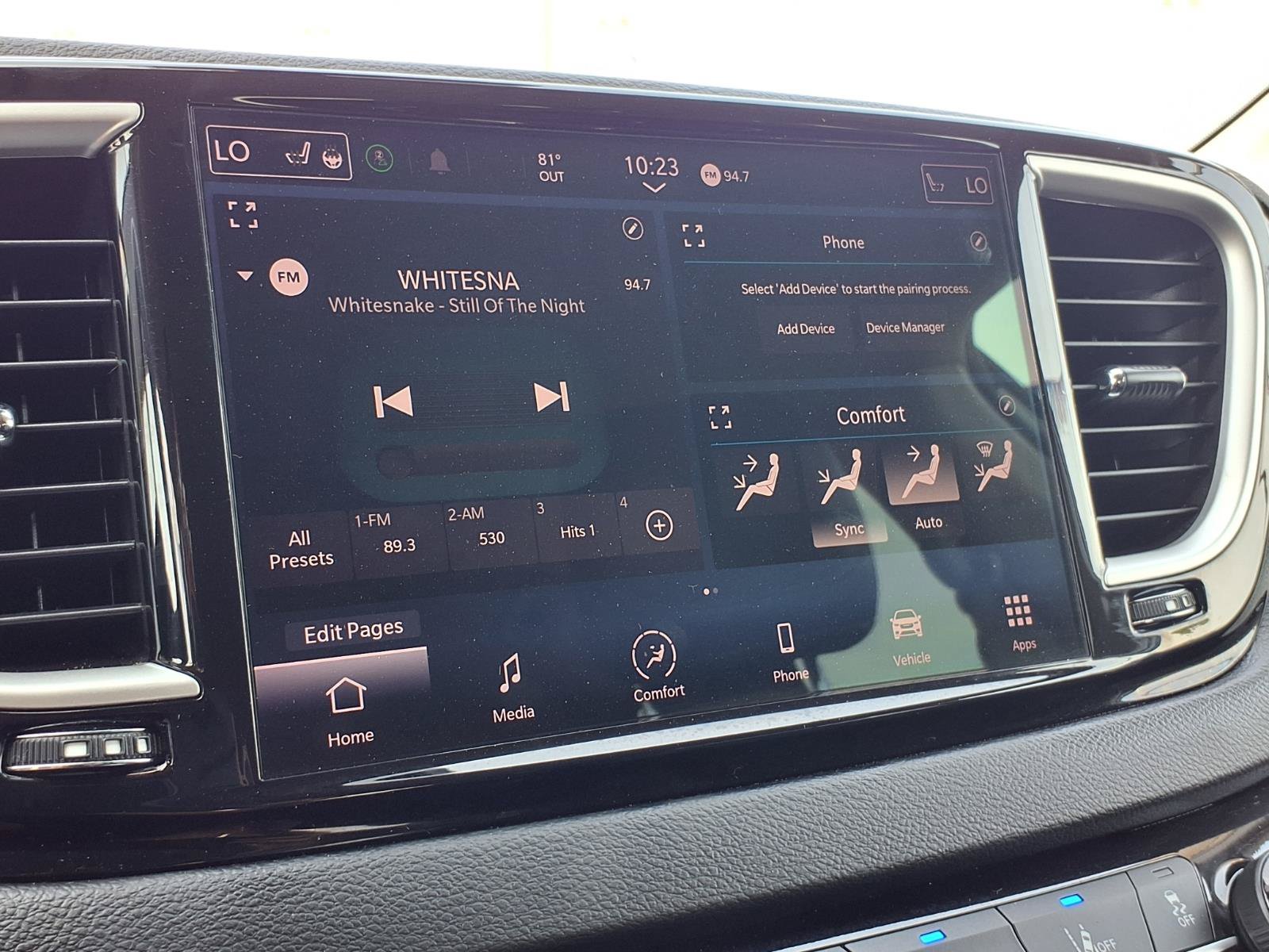 Used 2024 Chrysler Pacifica Touring-L FWD image 12
