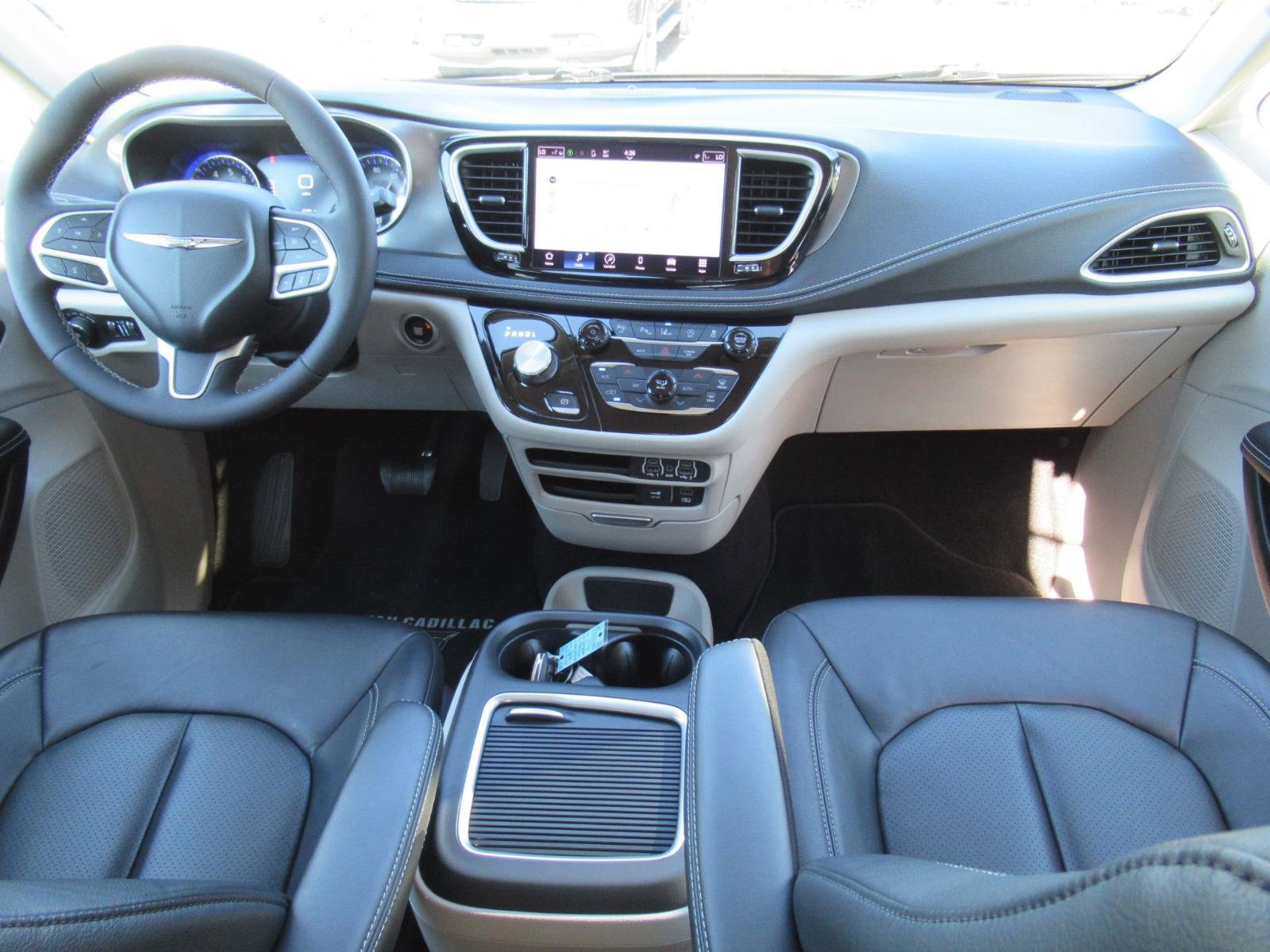 Used 2022 Chrysler Pacifica Touring-L AWD/4WD image 12