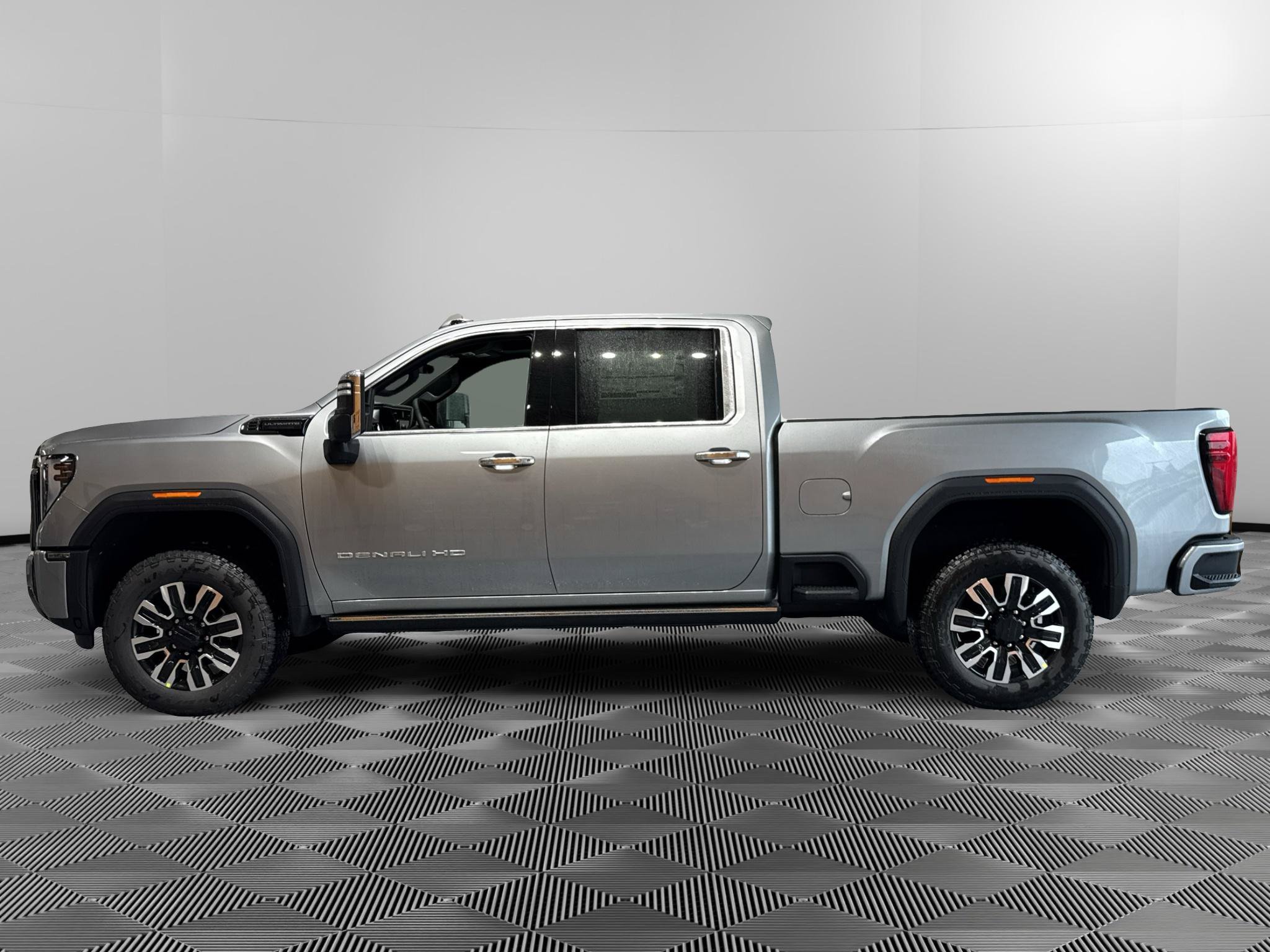 New 2026 GMC Sierra 2500 Denali Ultimate AWD/4WD image 2