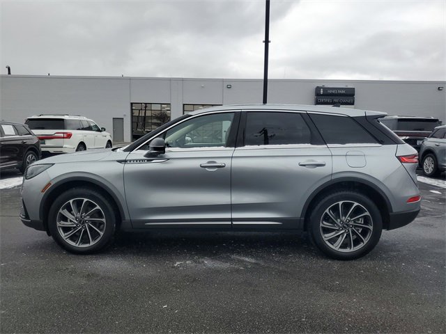 Certified 2023 Lincoln Corsair AWD w/ Equipment Group 101A image 4