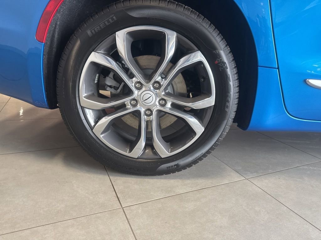 New 2026 Chrysler Pacifica Pinnacle image 54