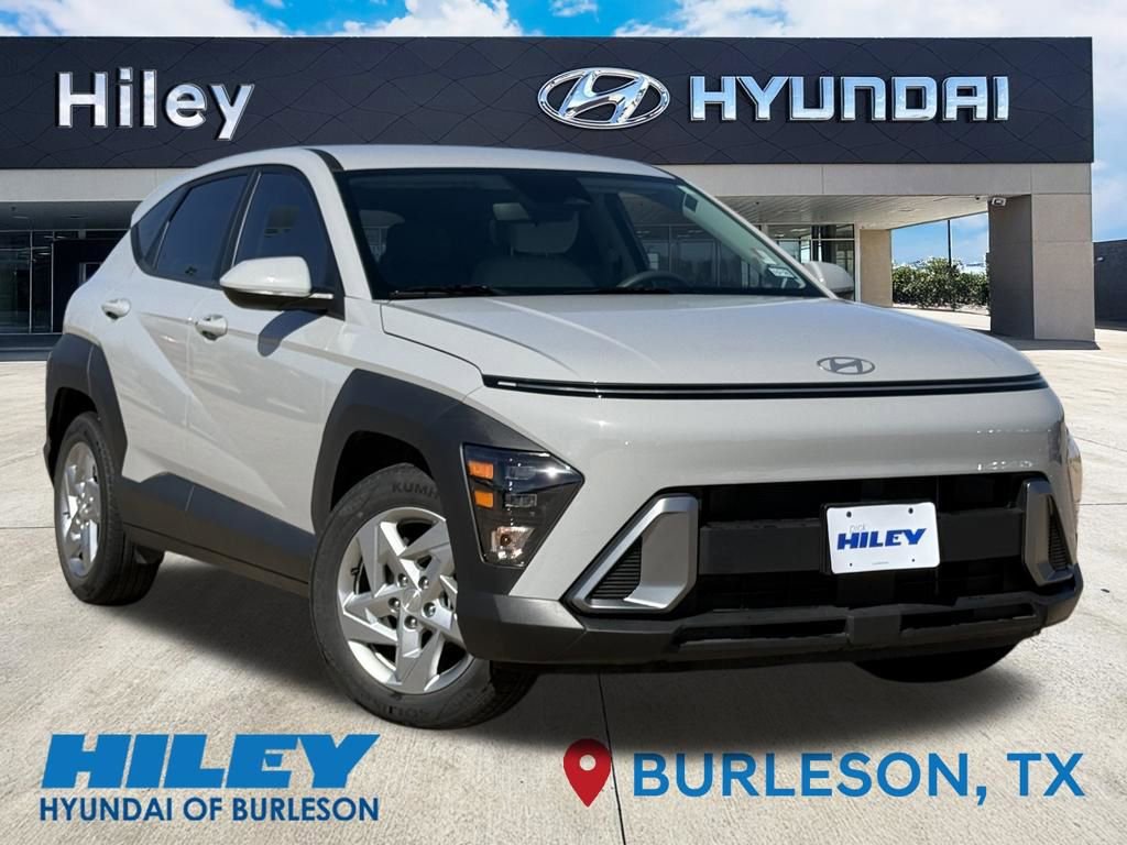 Certified 2025 Hyundai Kona SE image 2