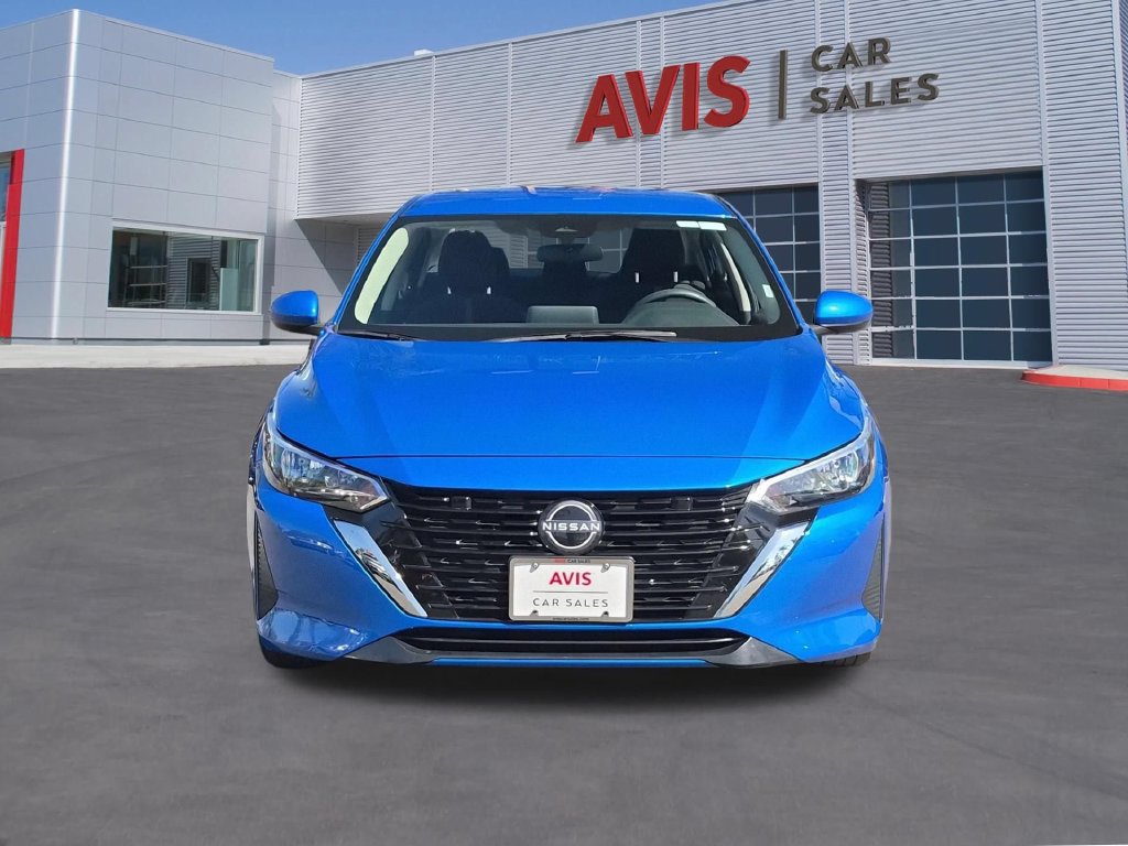 Used 2025 Nissan Sentra SV FWD image 2