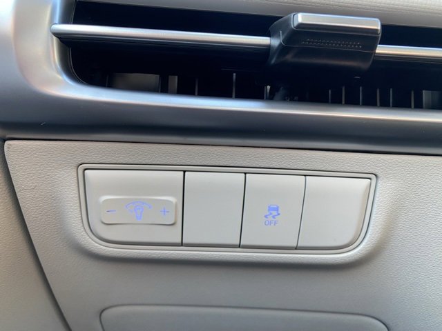 New 2025 Hyundai Tucson SE image 13