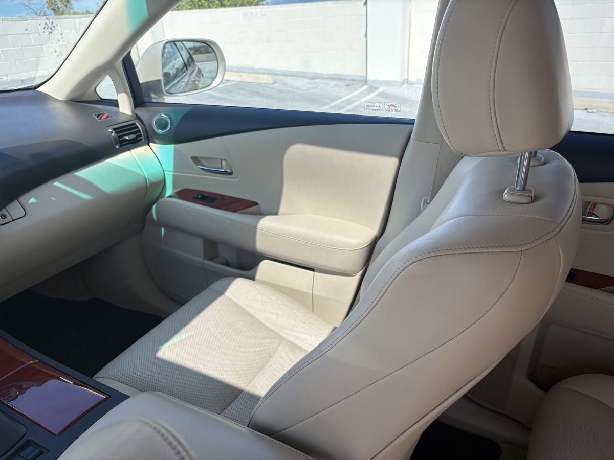 Used 2011 Lexus RX 450h AWD w/ Luxury Pkg image 21