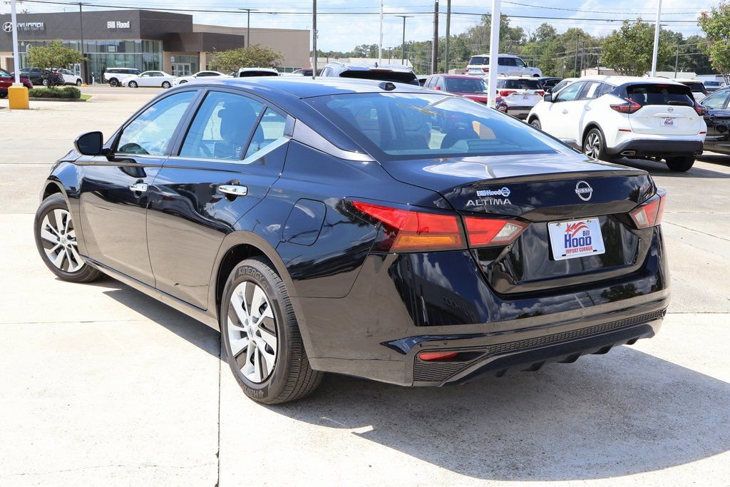 Certified 2025 Nissan Altima 2.5 S image 2