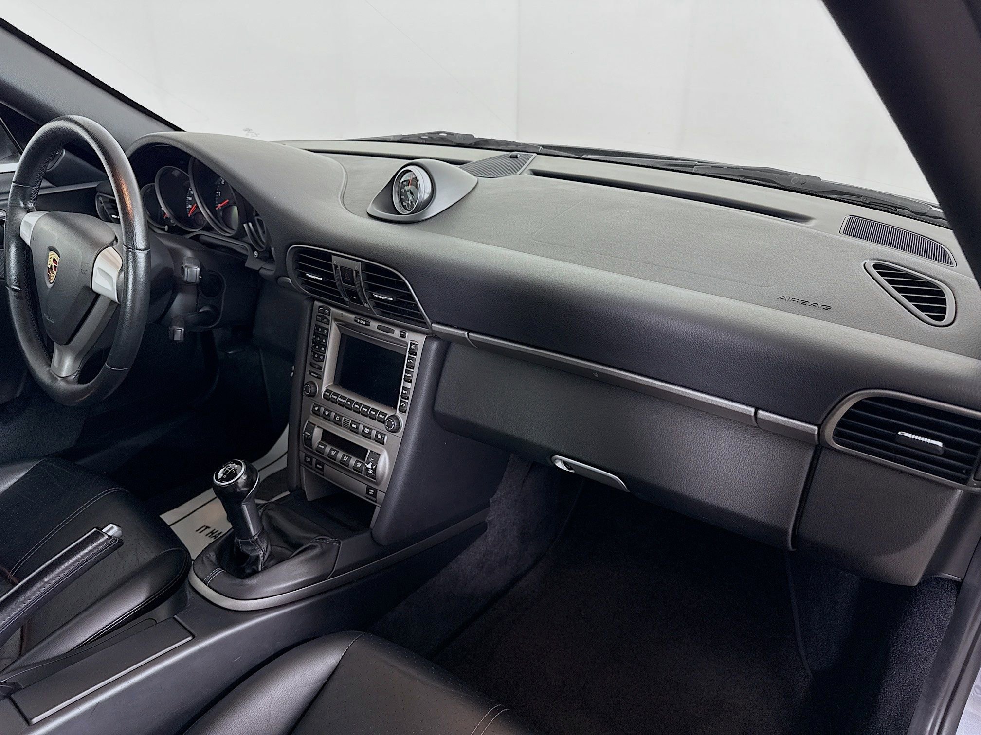 Used 2005 Porsche 911 Carrera image 24