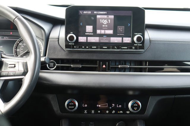 Used 2024 Mitsubishi Outlander ES image 15