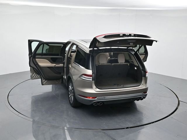 Used 2020 Lincoln Aviator Reserve w/ Equipment Group 201A image 46