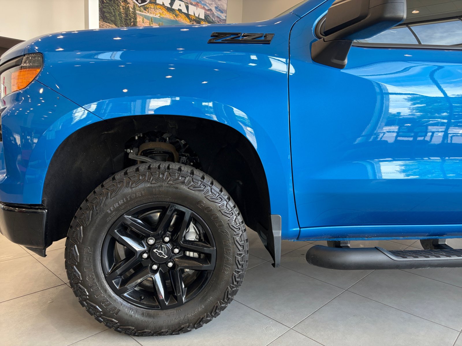Used 2024 Chevrolet Silverado 1500 Custom Trail Boss w/ LPO, Dark Essentials Package AWD/4WD image 10