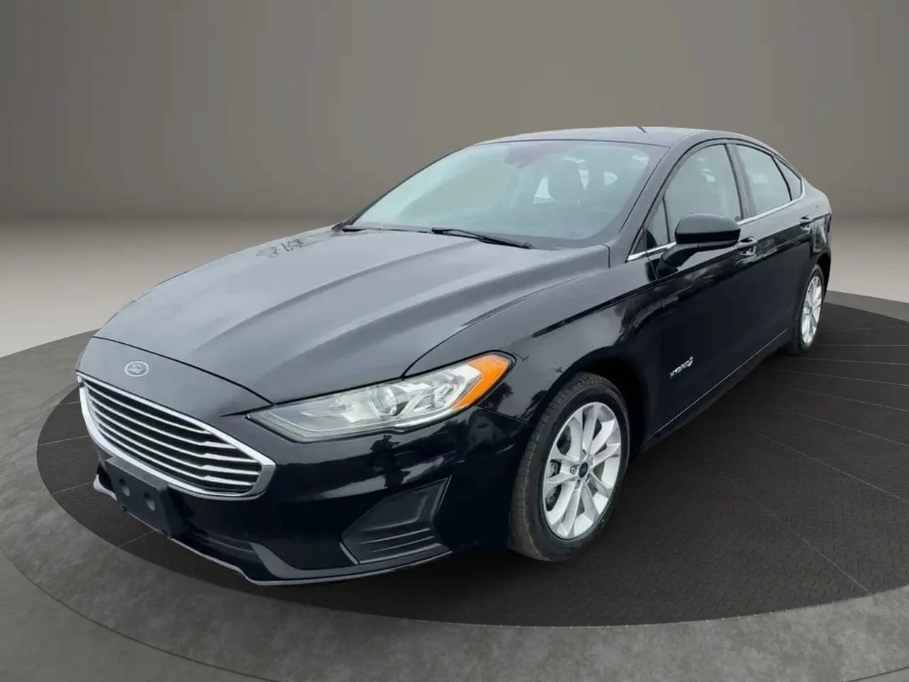 Used 2019 Ford Fusion SE