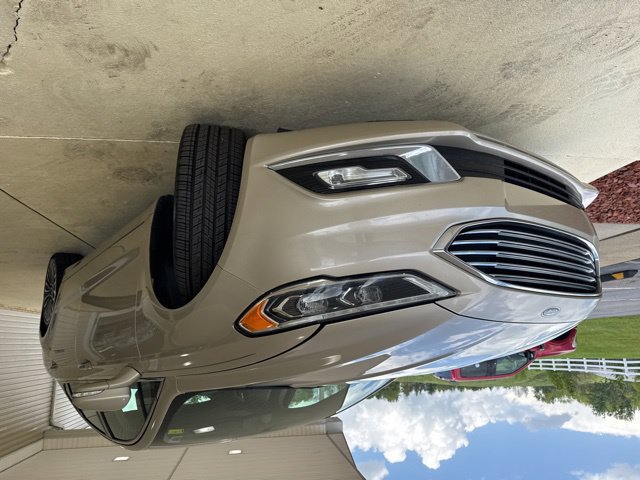 Used 2017 Ford Fusion SE w/ Fusion SE Technology Package FWD image 10