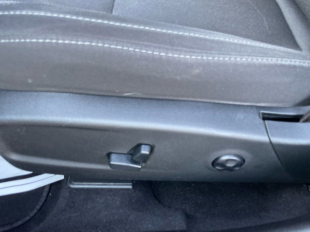 Used 2019 Dodge Charger SXT image 11