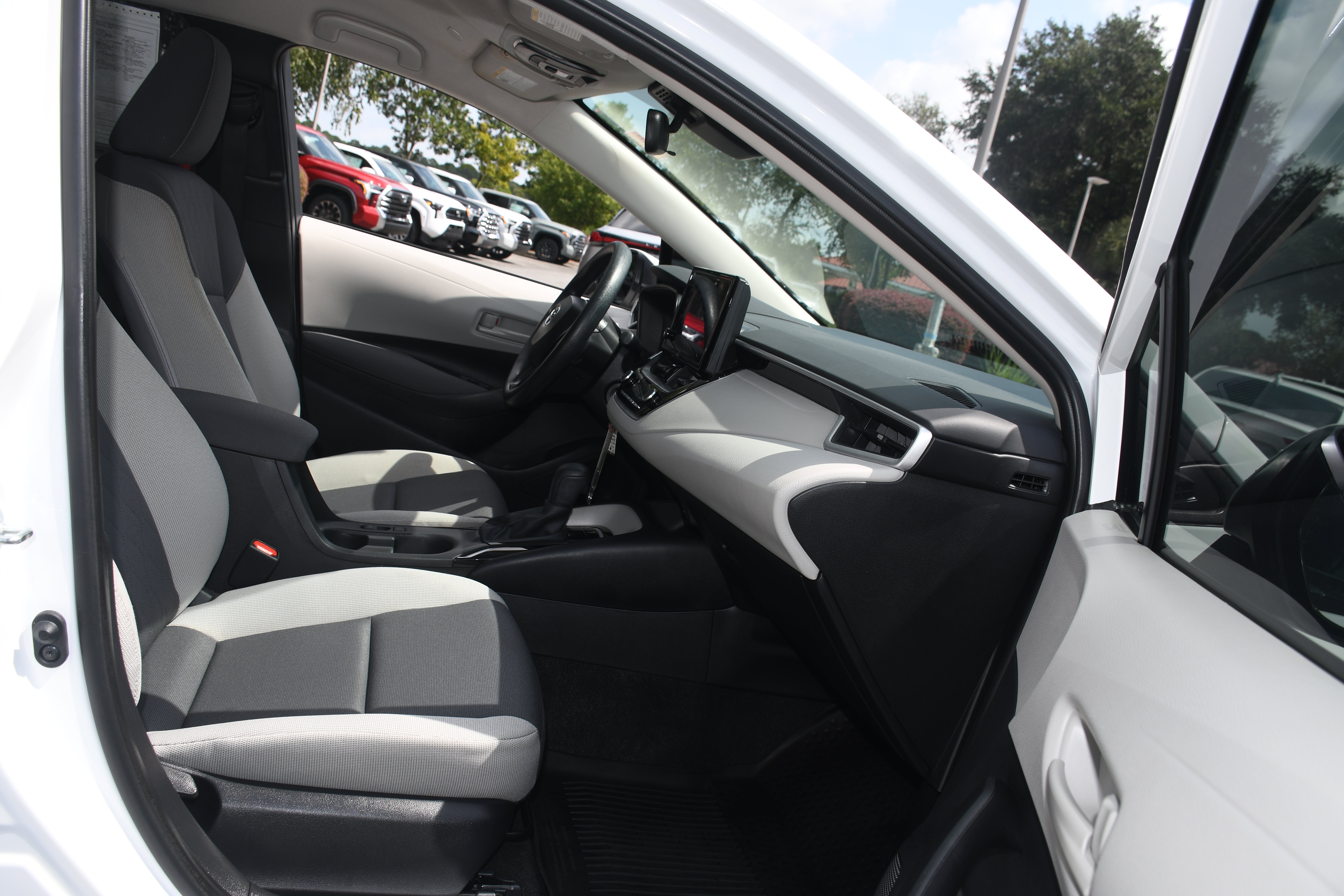 Certified 2025 Toyota Corolla LE FWD image 19