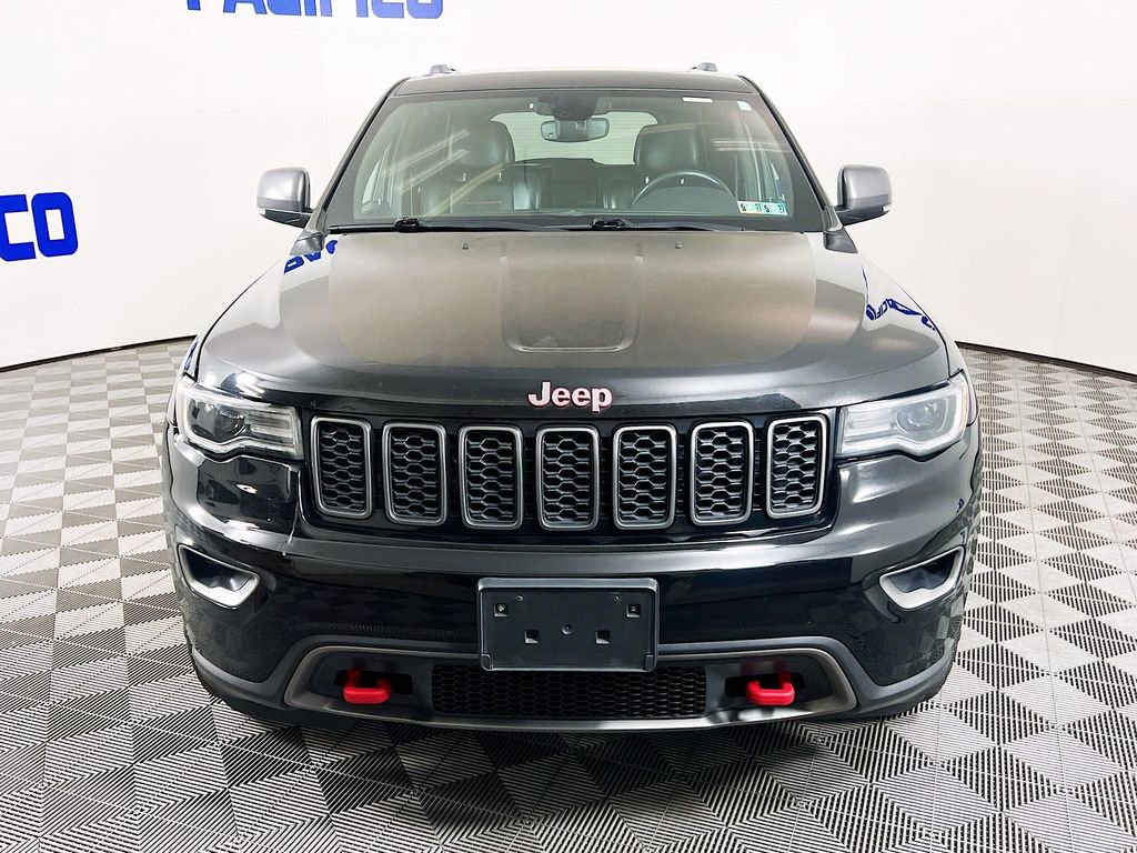 Used 2019 Jeep Grand Cherokee Trailhawk w/ Trailhawk Luxury Group AWD/4WD image 3