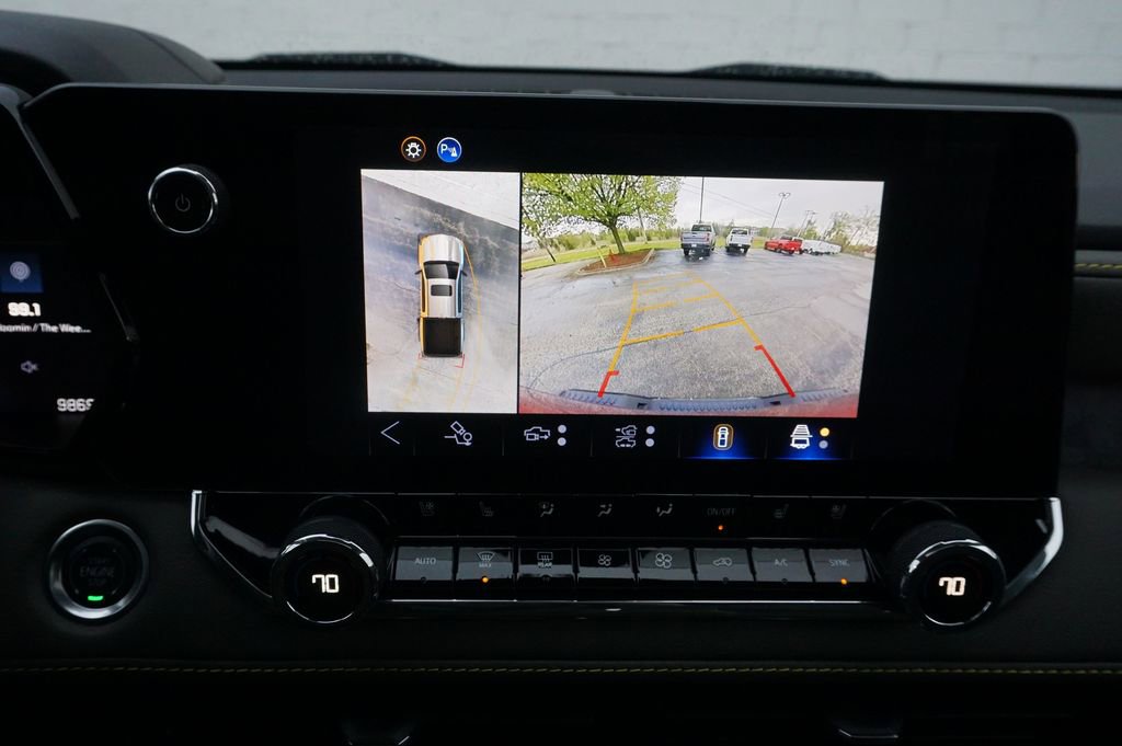 Used 2025 Chevrolet Colorado ZR2 w/ Technology Package AWD/4WD image 19