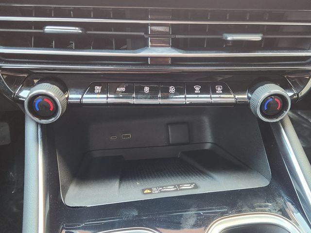 Used 2025 Chevrolet Traverse High Country AWD/4WD image 22