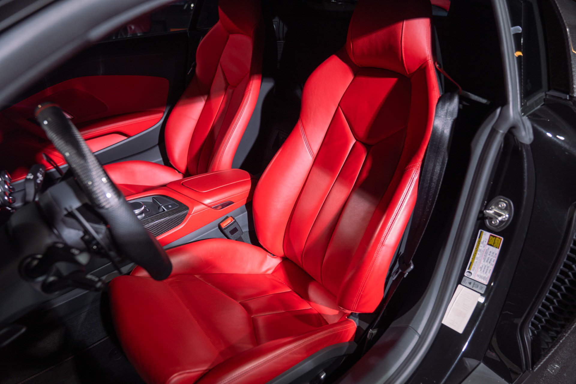 Used 2018 Audi R8 V10 plus AWD/4WD image 2