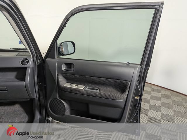 Used 2005 Scion xB FWD image 30