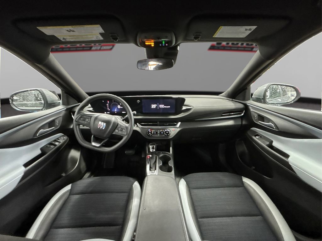 Used 2024 Buick Envista Preferred image 26