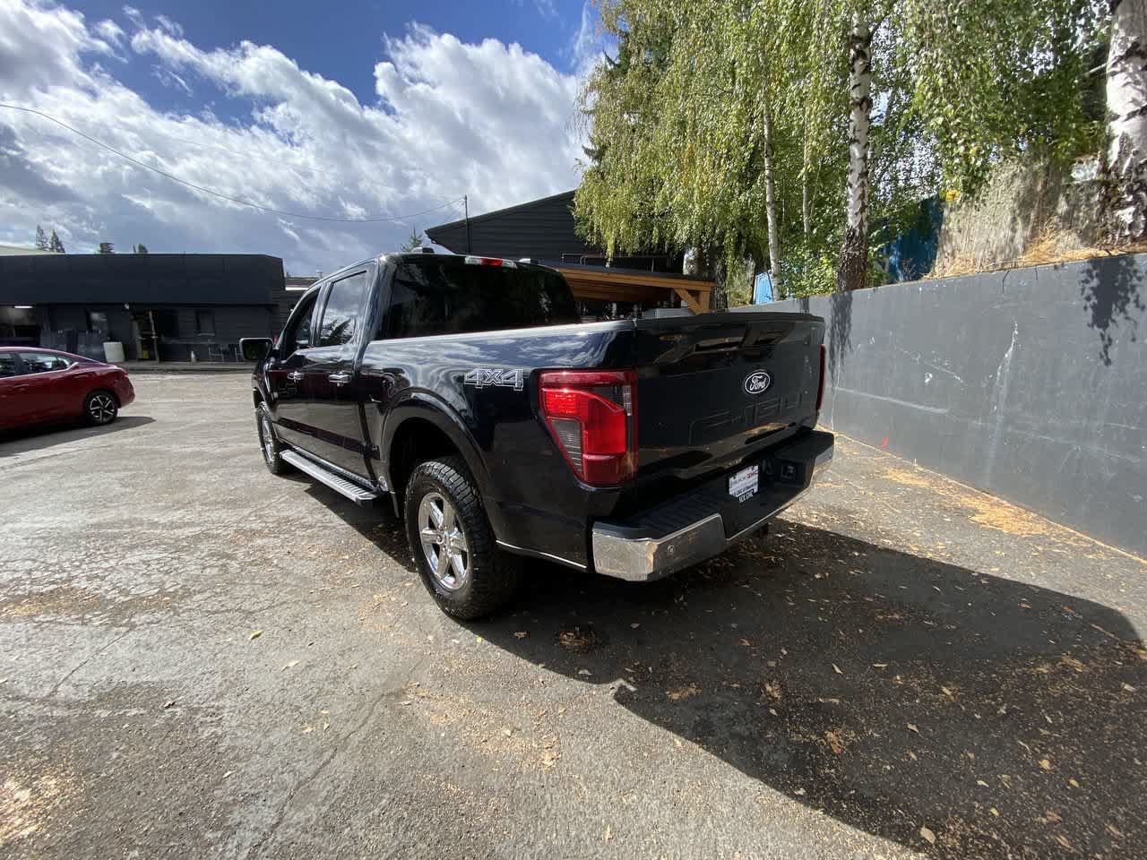 Used 2025 Ford F150 XLT AWD/4WD image 4