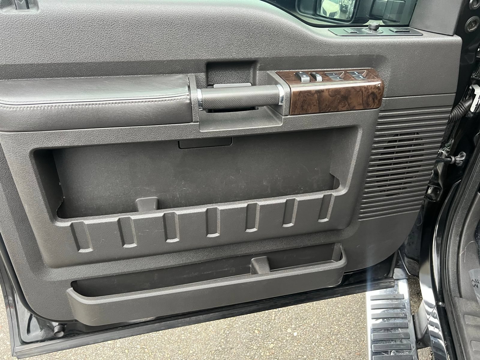 Used 2014 Ford F250 Platinum AWD/4WD image 28