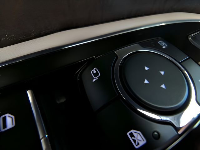 Used 2023 Lincoln Navigator Reserve image 34