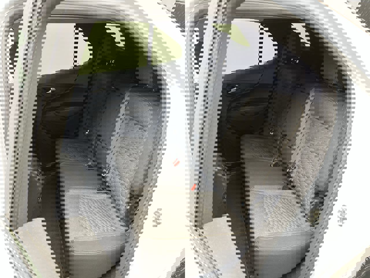 Used 2021 Chevrolet Equinox LT image 10