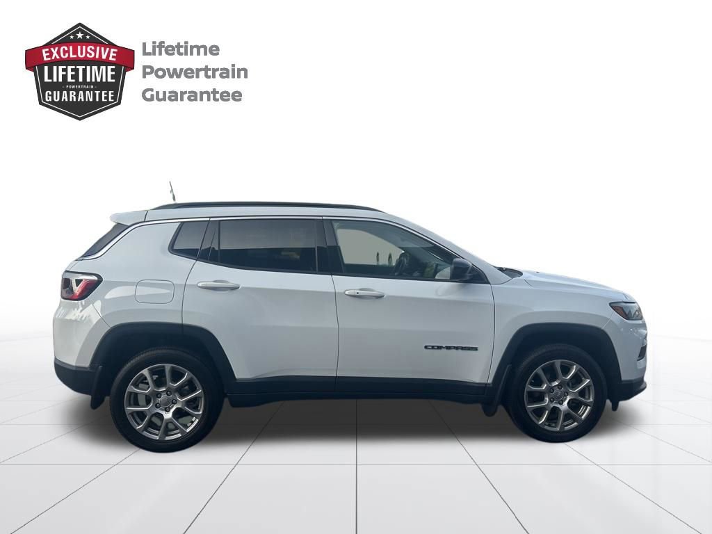 Used 2022 Jeep Compass Latitude w/ Sun and Sound Group image 6