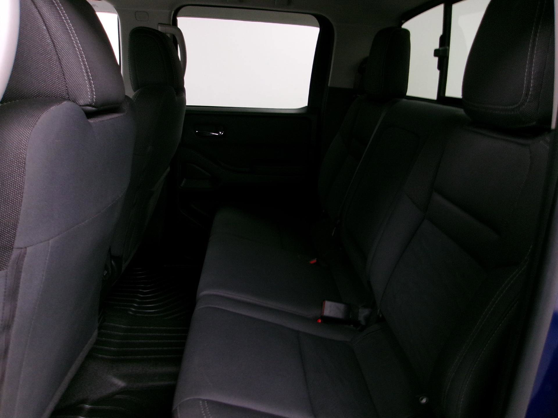 Used 2023 Nissan Frontier SV w/ SV Convenience Package image 8