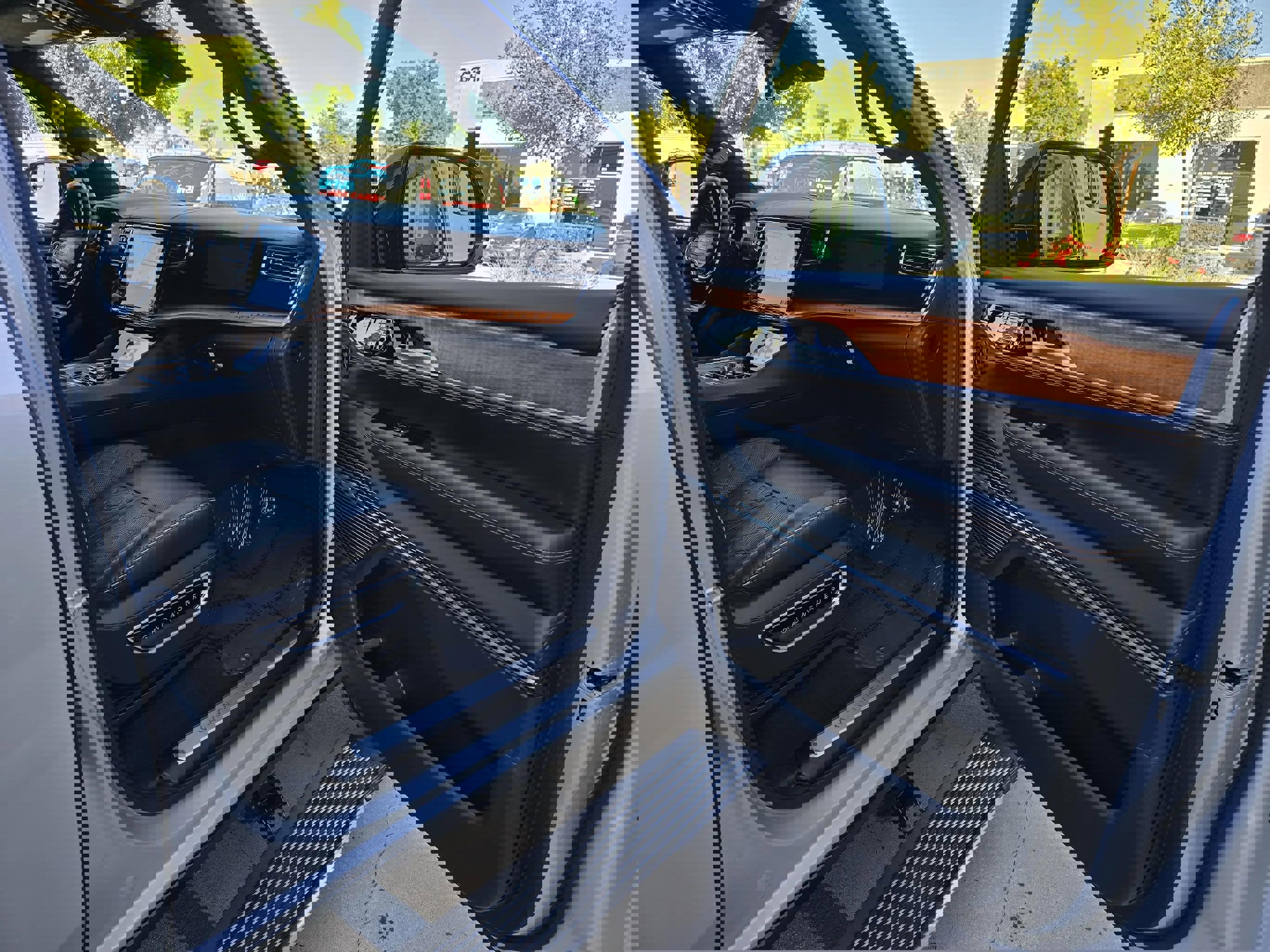 Used 2024 Jeep Grand Wagoneer L Series III image 42