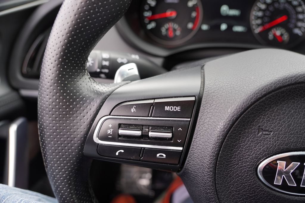 Certified 2020 Kia Stinger GT1 image 35