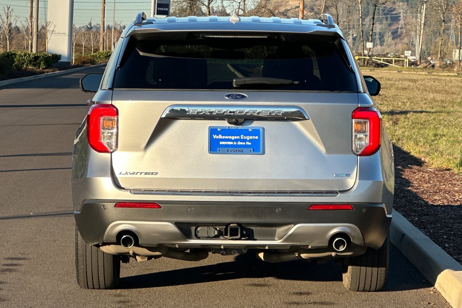 Used 2020 Ford Explorer Limited w/ Class III Trailer Tow Package image 4