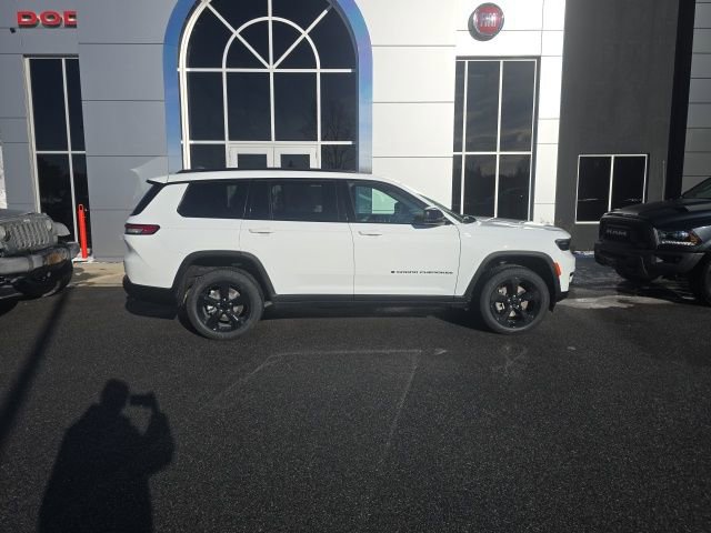 New 2025 Jeep Grand Cherokee L Limited image 7